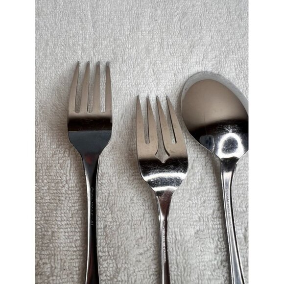 4 PC Oneida St Luis Profile Glossy 1-Fork 1-Salad Fork 1-Tablespoon 1-Teaspoon - Picture 7 of 14